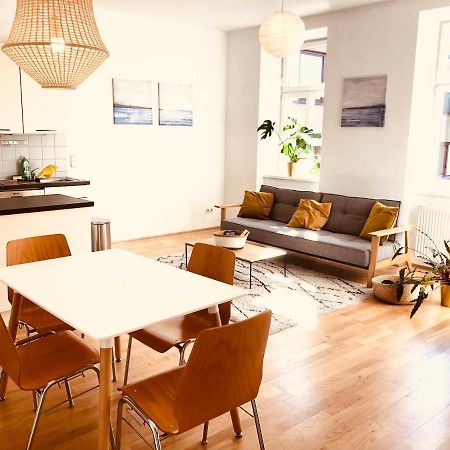 Helle 4 Zimmer Familien-Wohnung Mit Balkon! Schloss Schonbrunn In Gehdistanz فيينا المظهر الخارجي الصورة