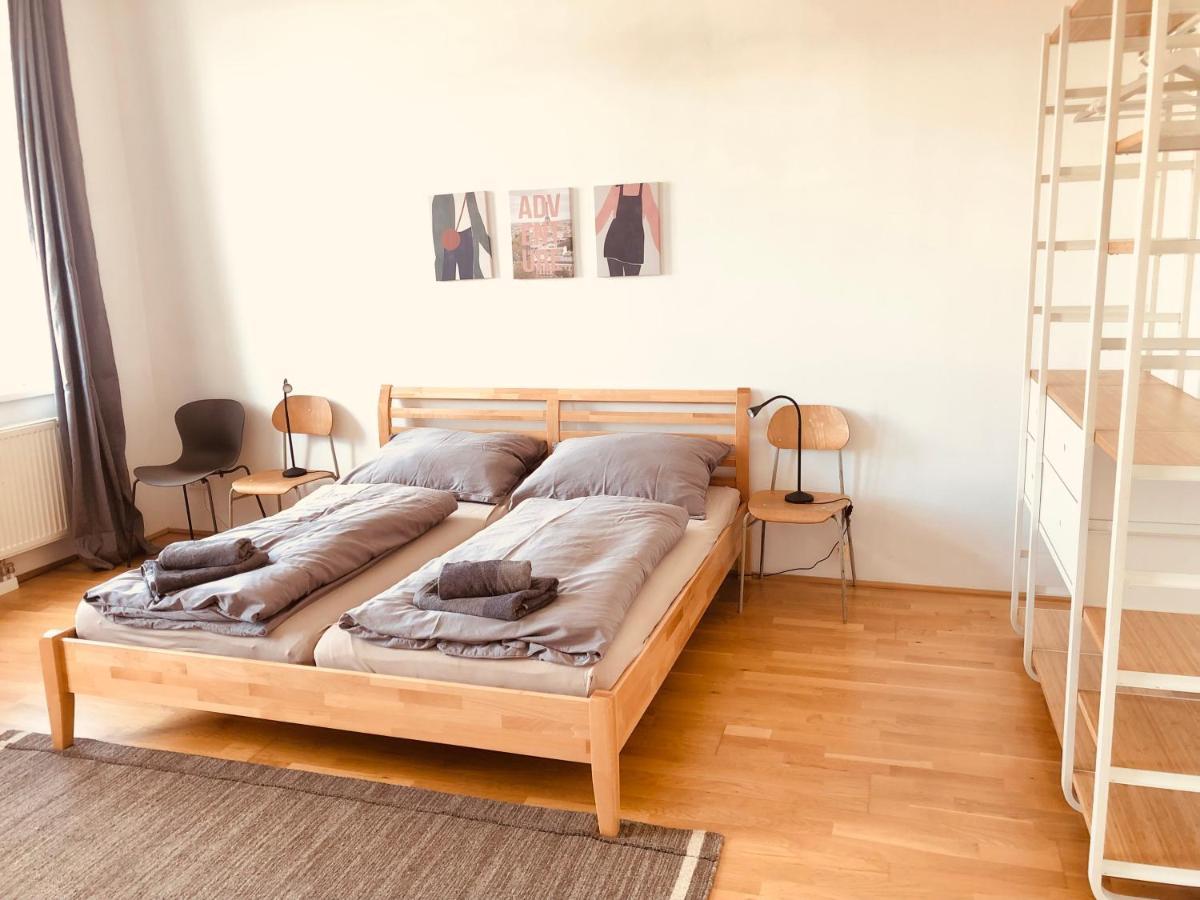 Helle 4 Zimmer Familien-Wohnung Mit Balkon! Schloss Schonbrunn In Gehdistanz فيينا المظهر الخارجي الصورة