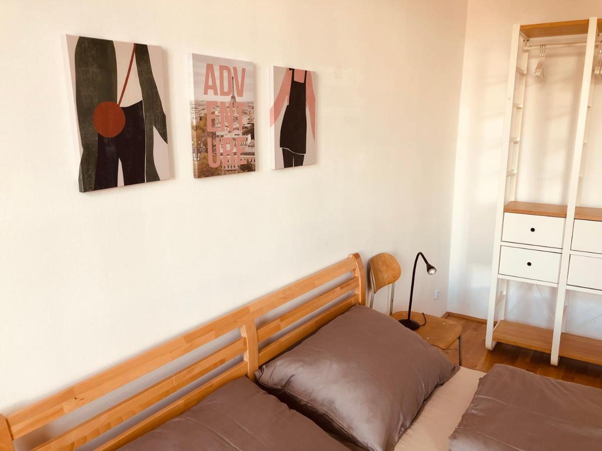 Helle 4 Zimmer Familien-Wohnung Mit Balkon! Schloss Schonbrunn In Gehdistanz فيينا المظهر الخارجي الصورة